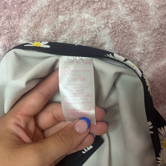 No Boundaries, Large and medium, black - Picture 6 of 8